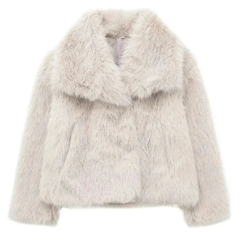 Emiliana - Stylish streetwear fur coat