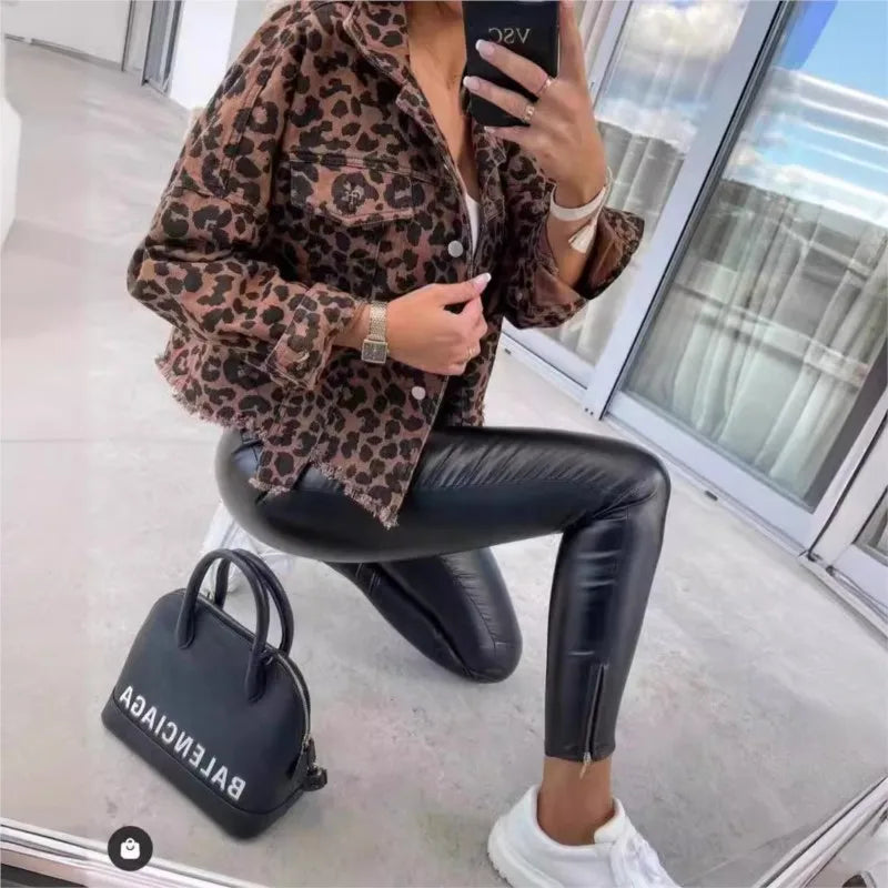 Joana - Leopard print denim jacket