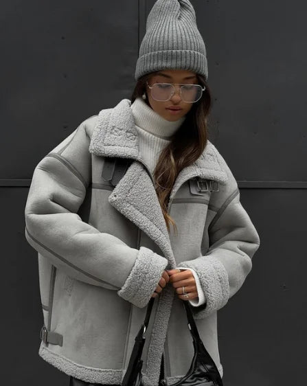 Cosy winter coat with inverted collar