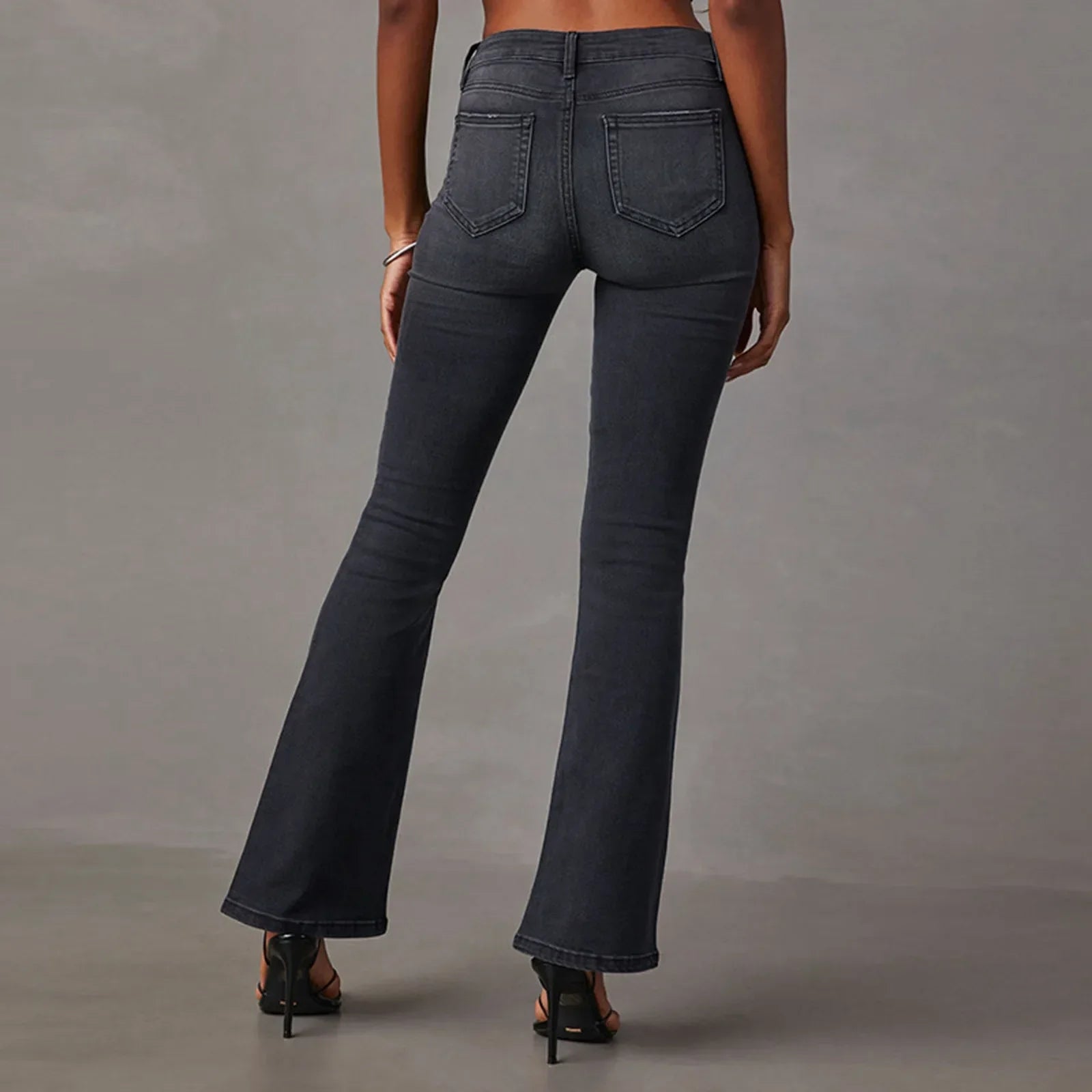 Chic bootcut jeans with a low rise