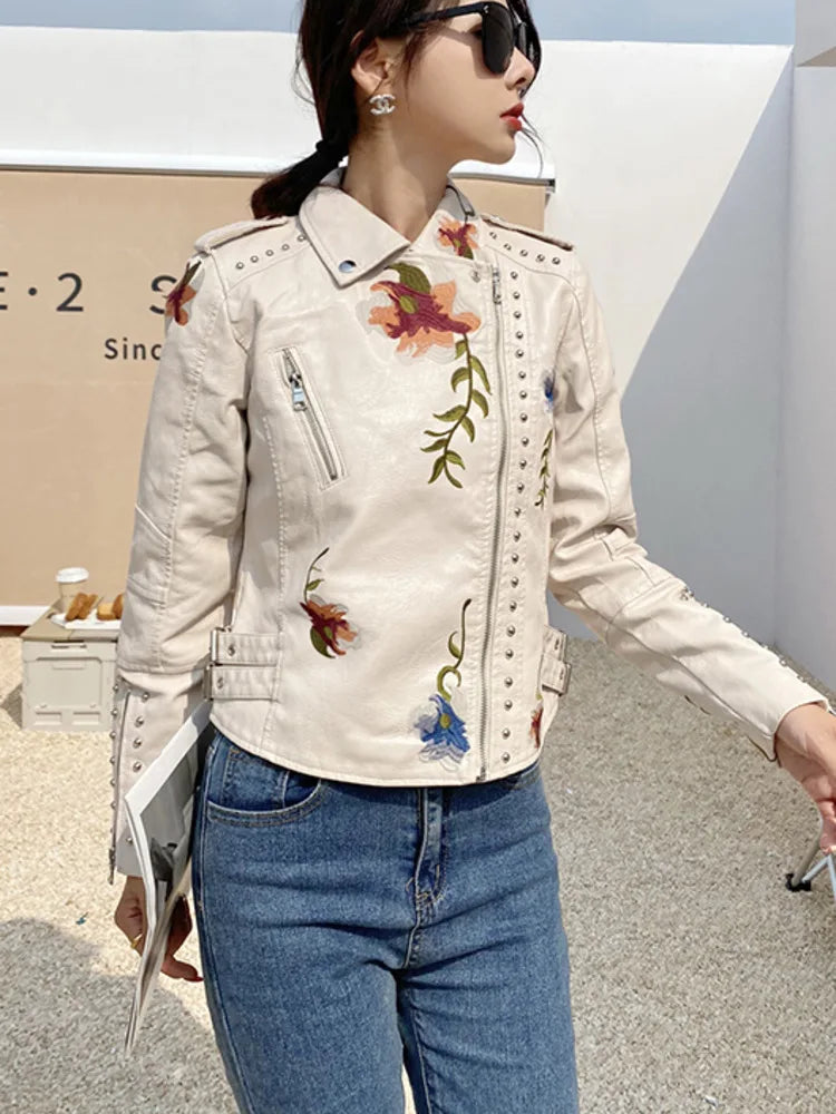 Syndra - elegant embroidered streetwear jacket