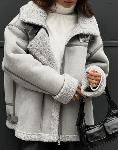 Cosy winter coat with inverted collar