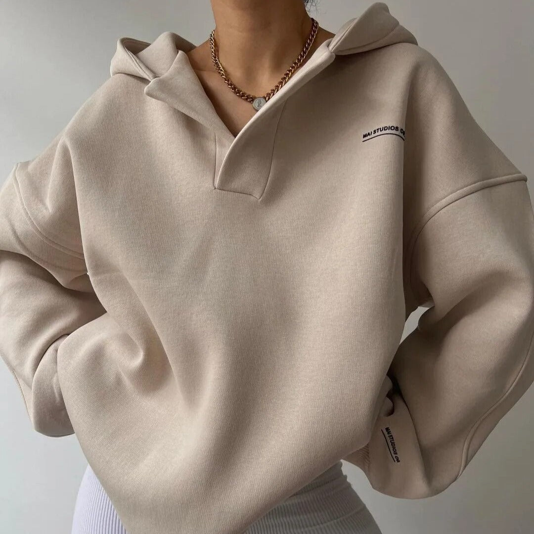 Sibyllarim | Warm Winter Hoodie For Women