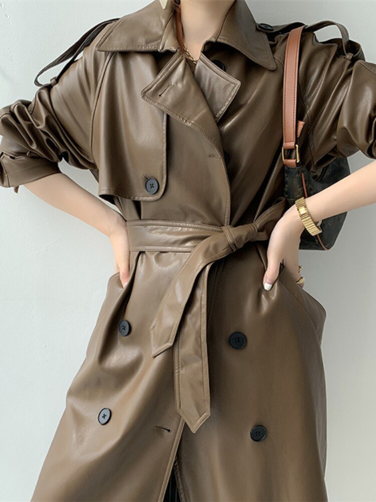 Women's trench coat - New fashion: long, thin leather coat in a loose fit