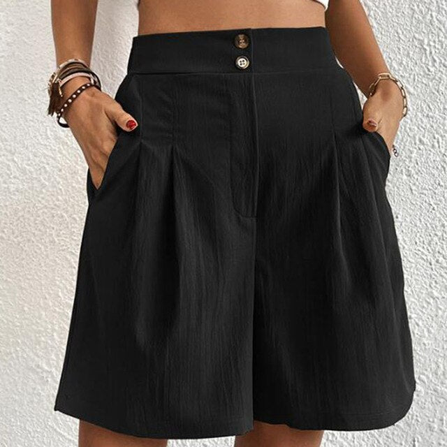 Double-buttoned shorts