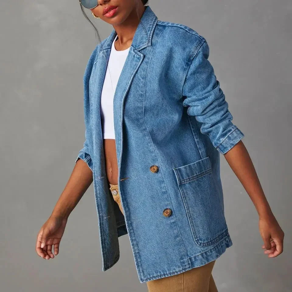 Denim blazer with button pockets and loose fit