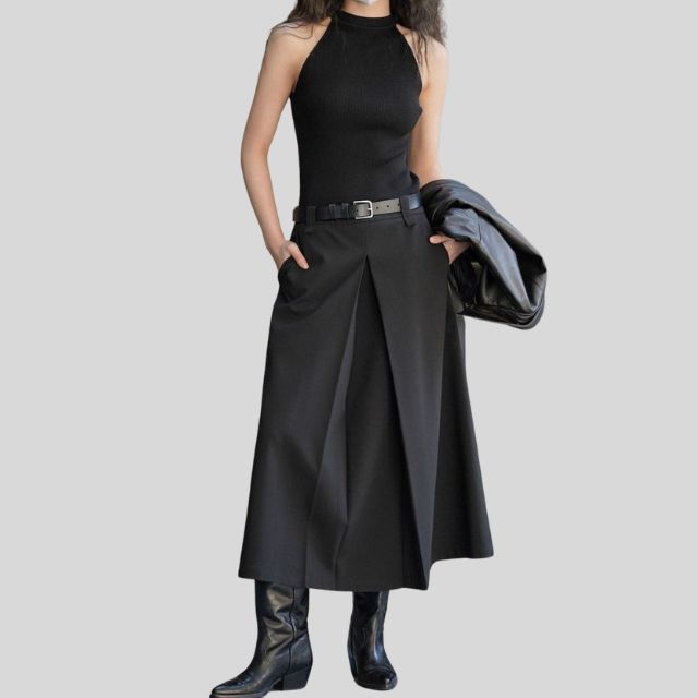 High-waisted skirt with A-line pleats