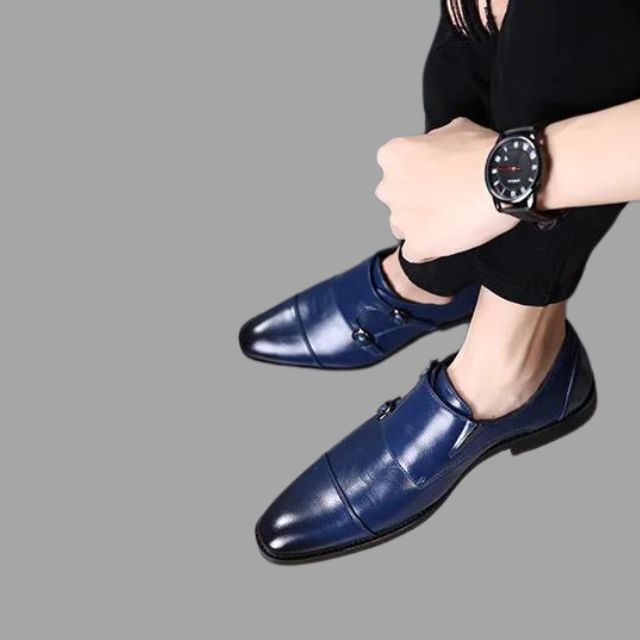 Elegant leather shoes with monk straps