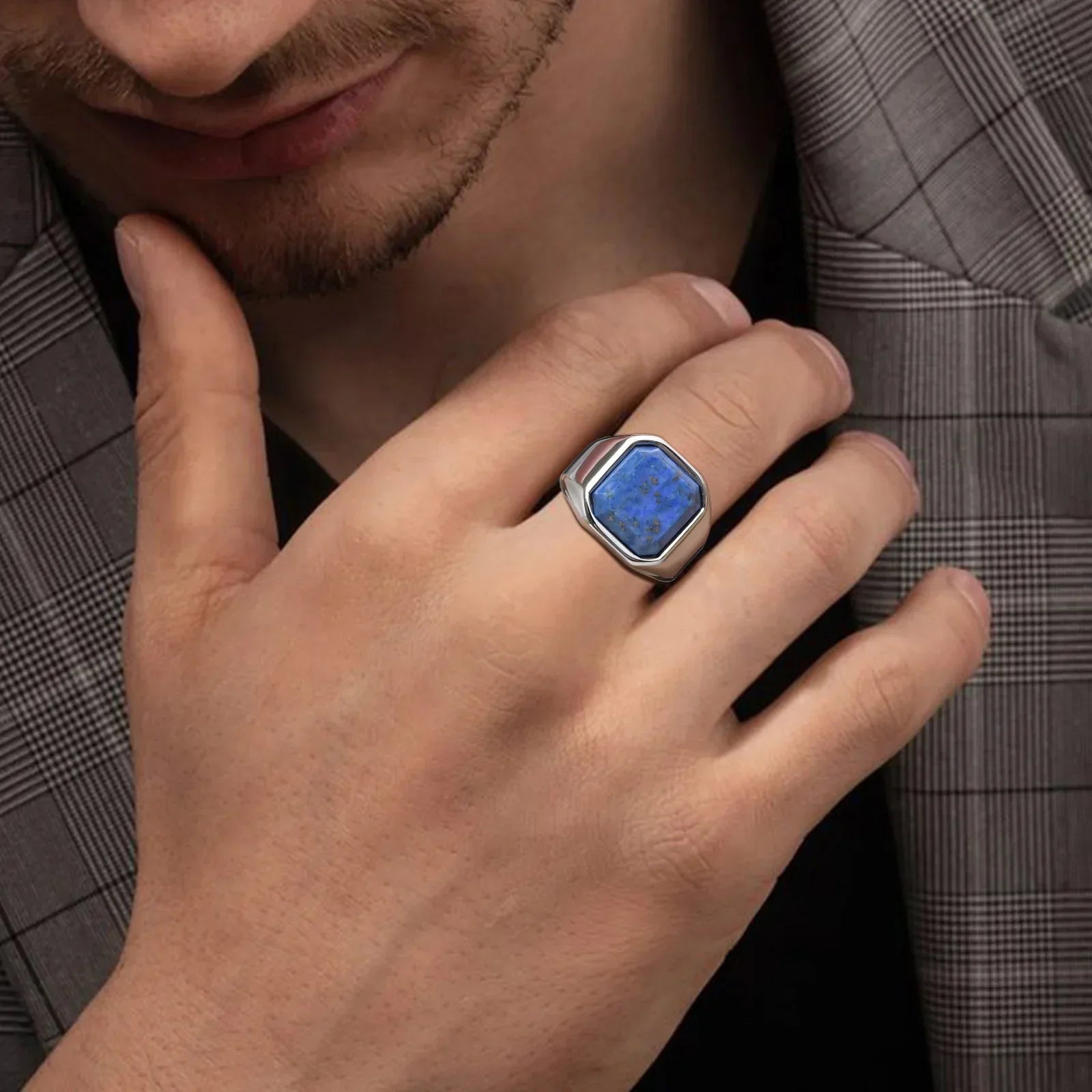 Oliver - Signet ring with natural stone inlay