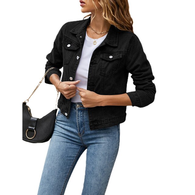 Ladies denim jacket with a casual look