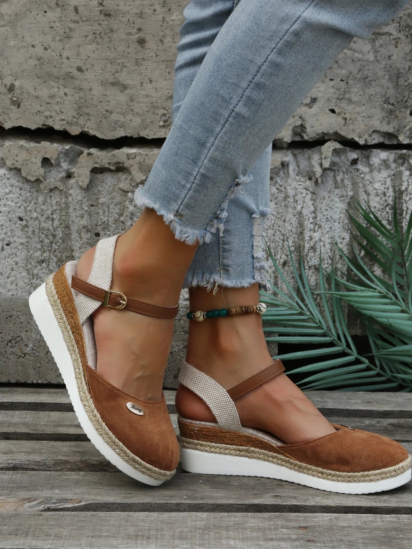 Summery linen wedge sandals in bohemian style