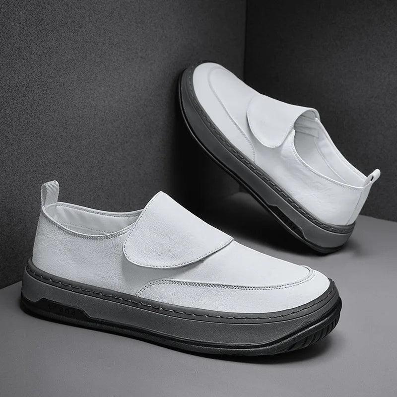 Casual slip-on shoes with contrast sole