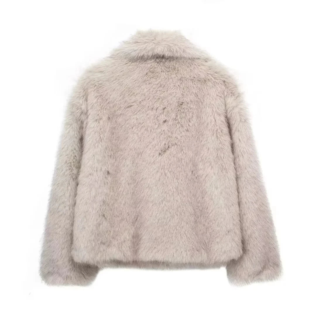 Mila cozy faux fur coat