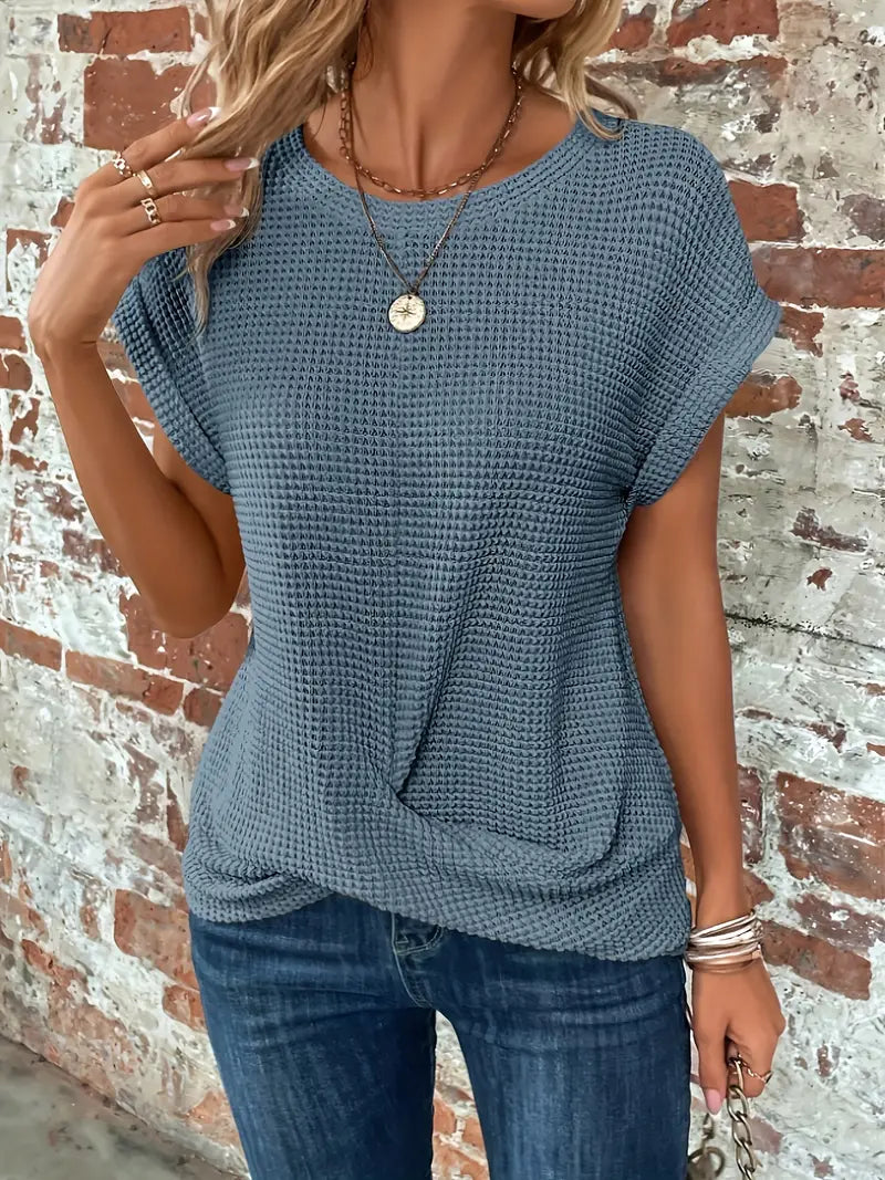 Casual T-shirt with short sleeves