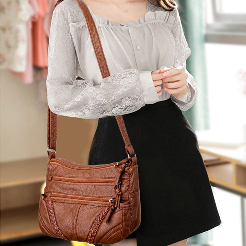 Casual shoulder bag in soft leather