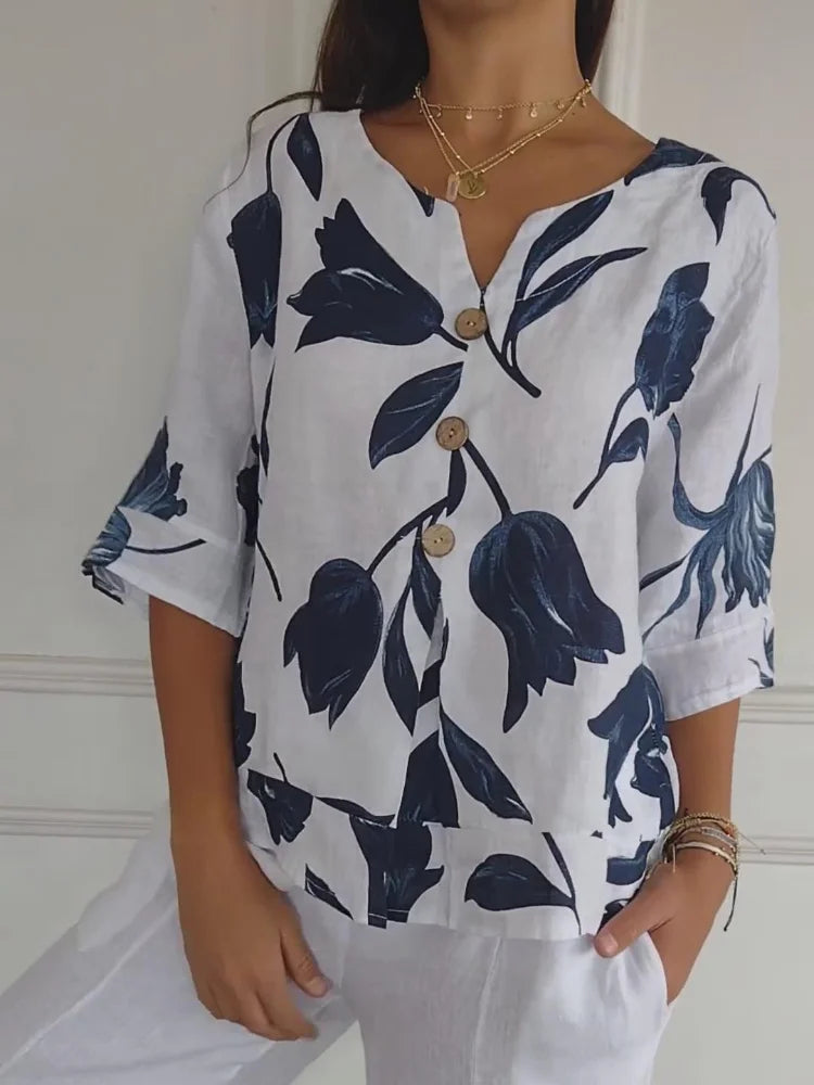 Fashionable blouse with V-neck