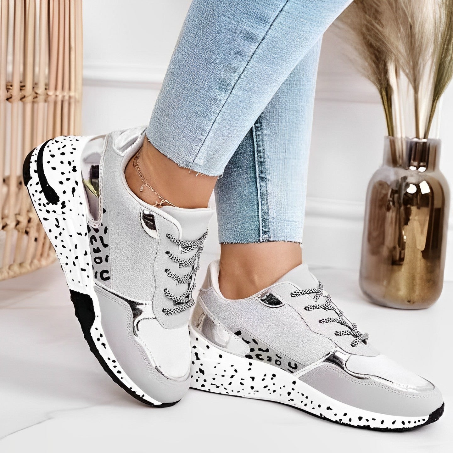 Delora | Orthopedic sneakers for women