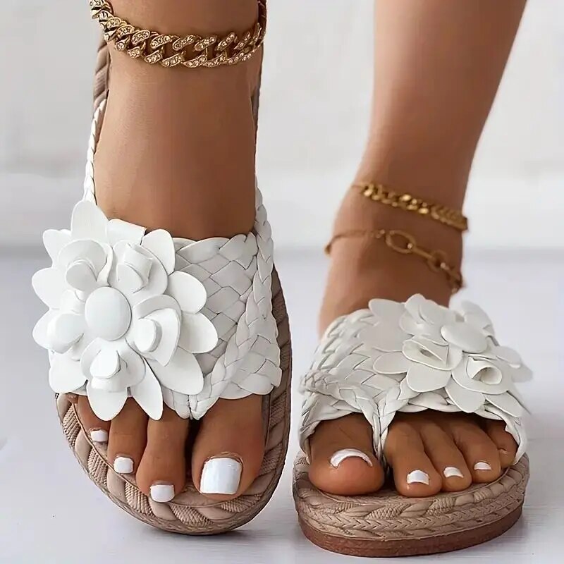 Boho sandals with braided strap