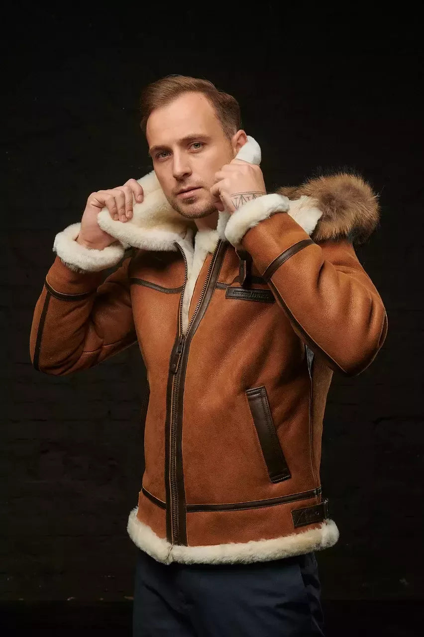 Luxurious winter jacket with hood for men