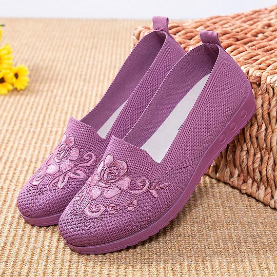 Comfortable, breathable, non-slip shoes with soft soles