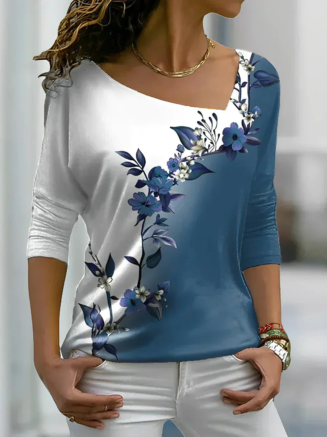 Floral art shirt in a contrasting colour