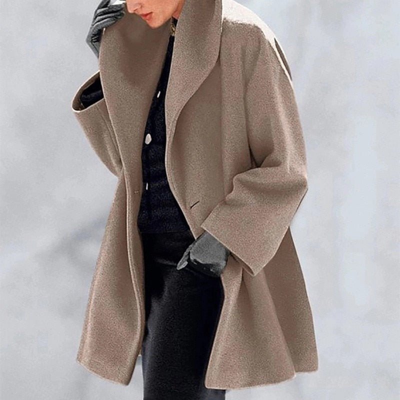 Coat with wide collar