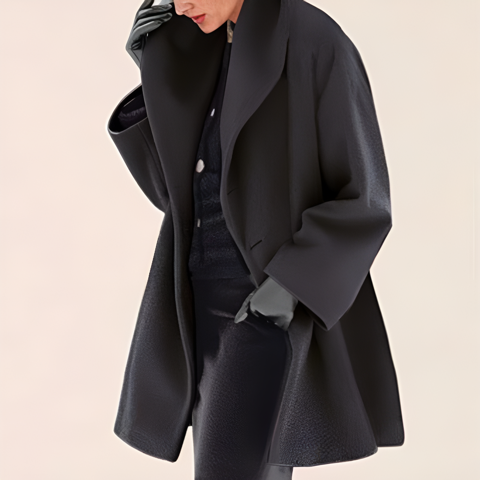 Elegant coat with wide collar for women