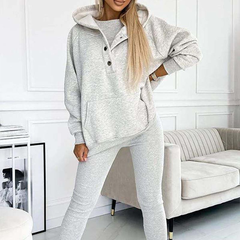 Comfortable and casual hoodie for women