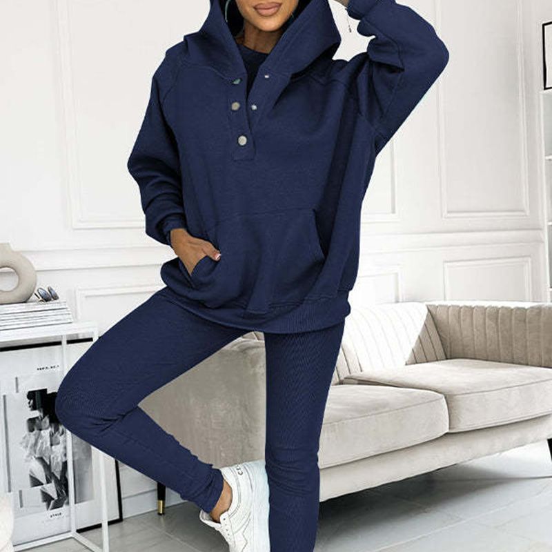 Comfortable and casual hoodie for women