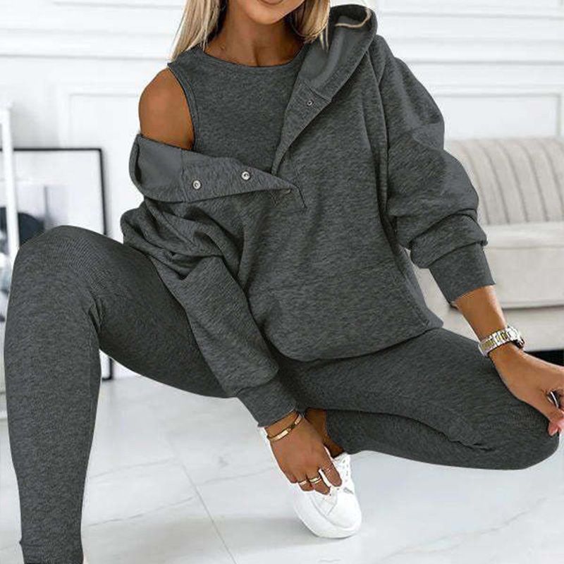 Comfortable and casual hoodie for women