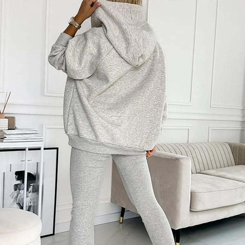 Comfortable and casual hoodie for women