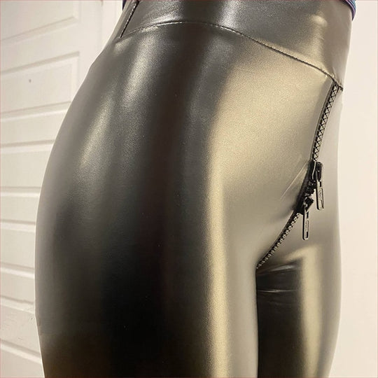 Imitation leather trousers for women - Sleek & Stylish